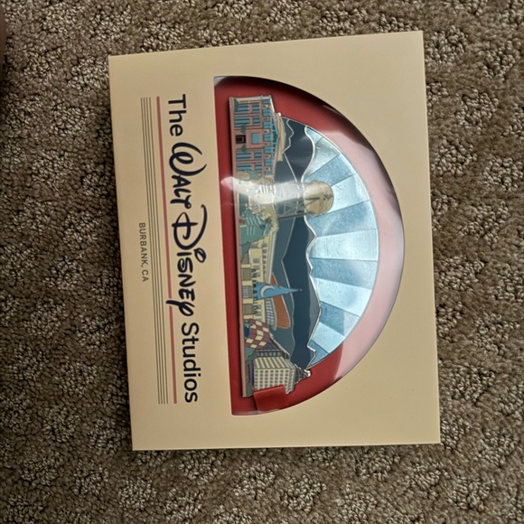 Walt Disney Studios 2023 WDI DEC Employee Exclusive Burbank Bldg Jumbo Pin LE400